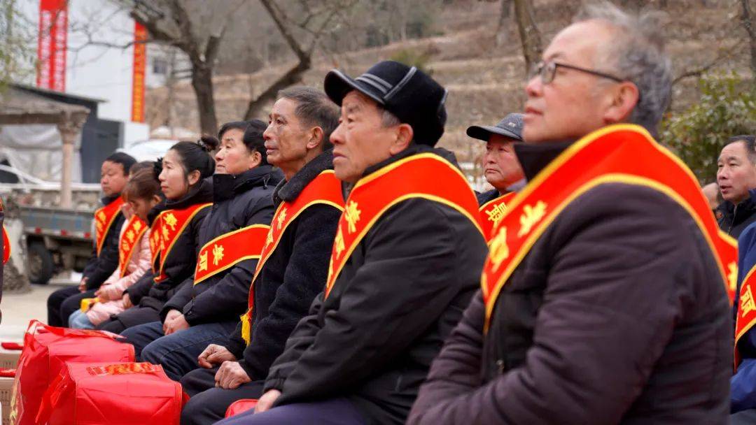 【新春走基層】碾壩鎮(zhèn)舉行2024年先進(jìn)典型表彰活動(dòng)暨康晟菽豆制品加工廠開(kāi)業(yè)儀式:絲網(wǎng)制品廠
